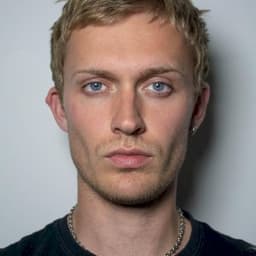 Freddie Dennis