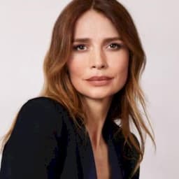 Saffron Burrows