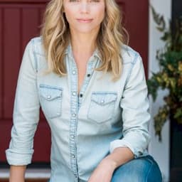 Lauren Bowles