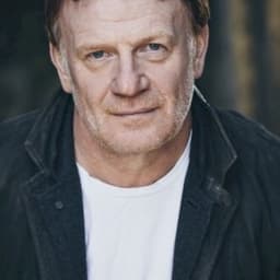 Mark Lewis Jones