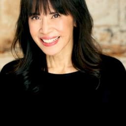 Lauren Tom